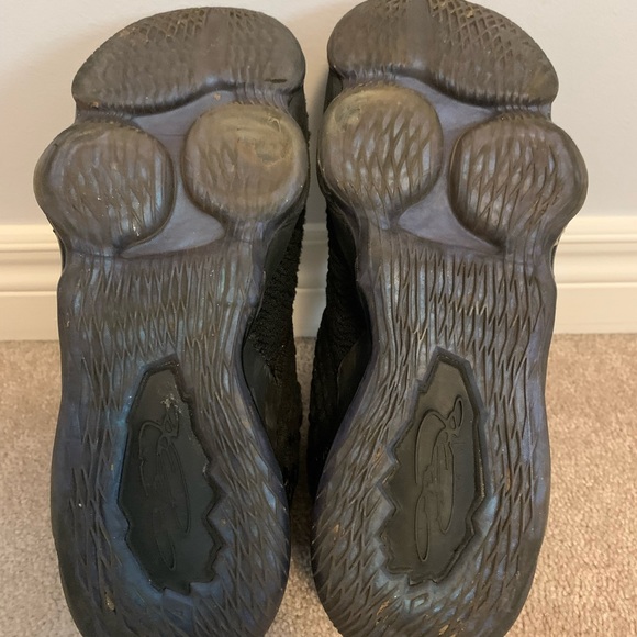 Lebron 17 EP ‘Global Currency’ - Picture 8 of 8